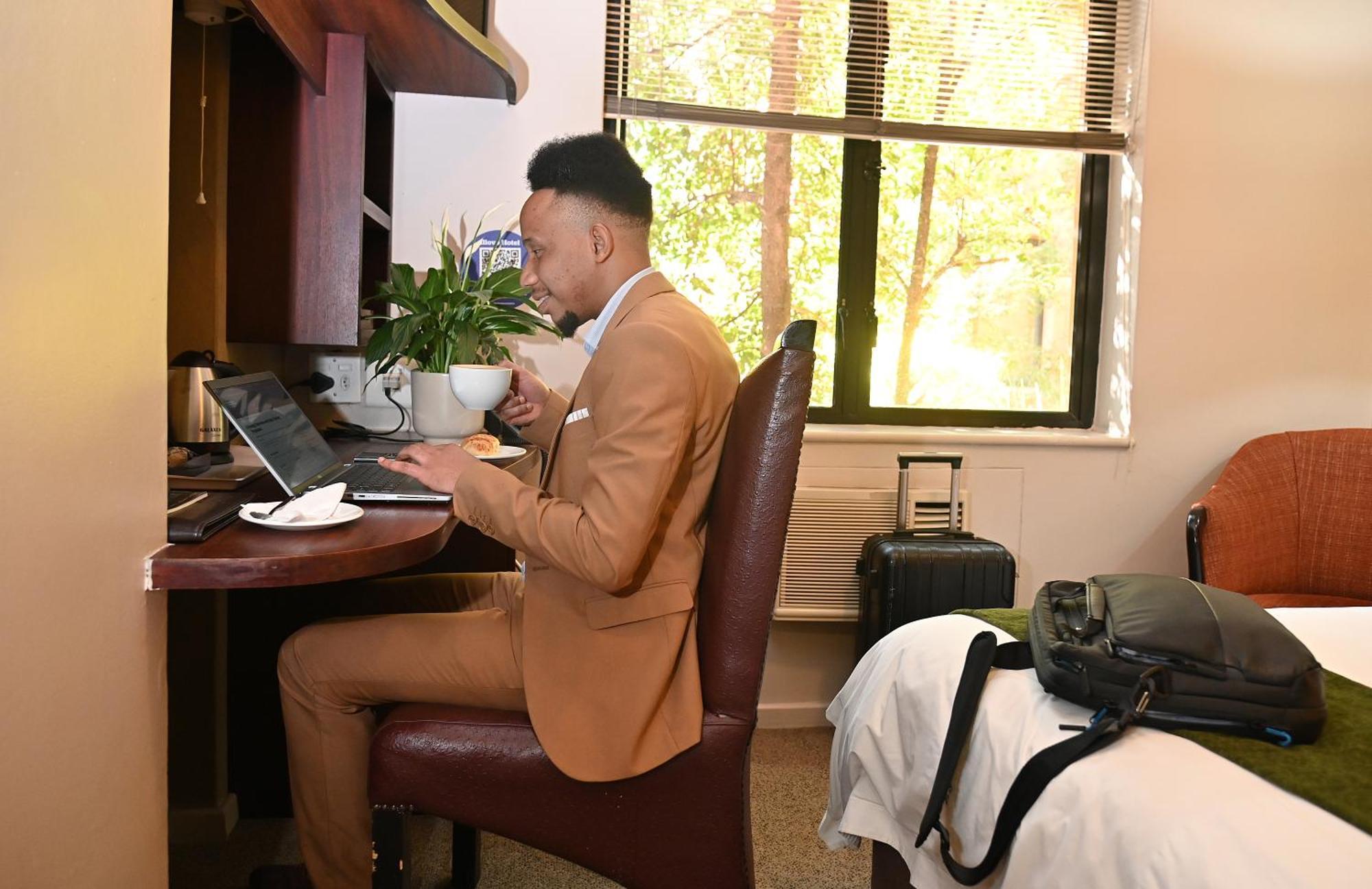 Illovo Hotel Johannesburg Luaran gambar